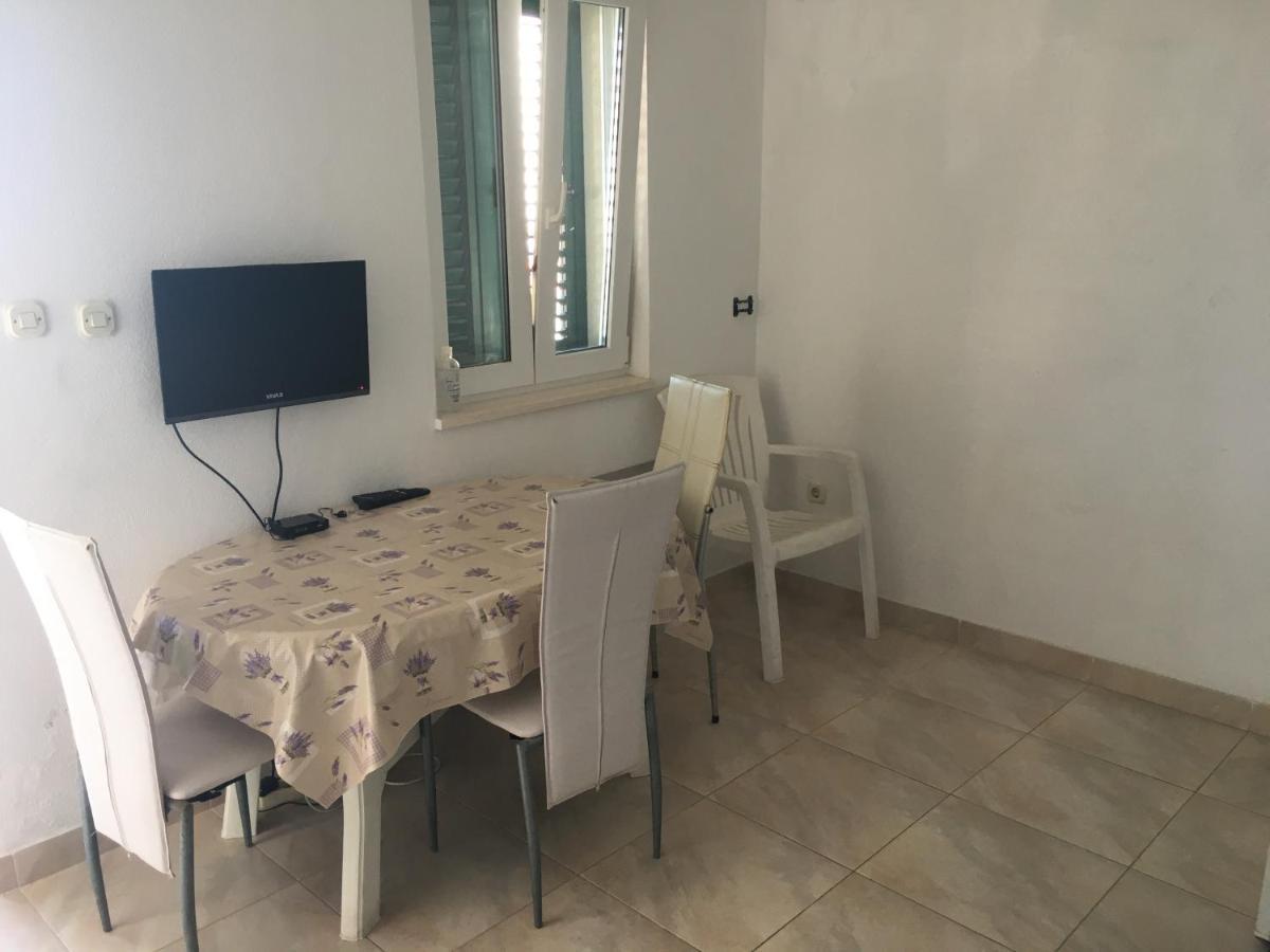 Apartmani Domenika Žuljana Eksteriør bilde